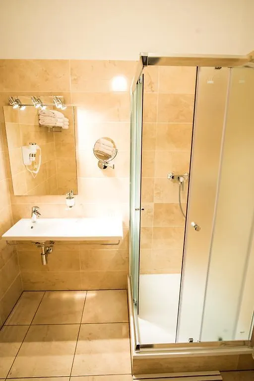 Hotel City Bell Prague 3*,