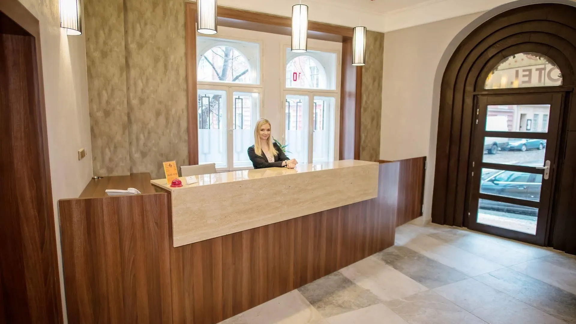 Hotel City Bell Prague 3*,